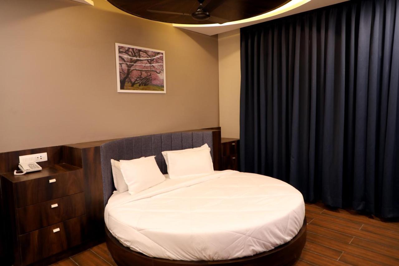Hotel Nest Bhudzs Kültér fotó