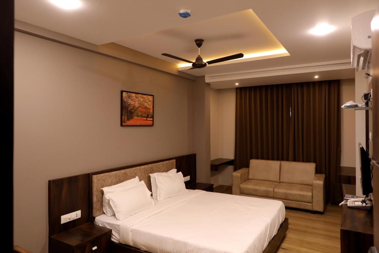 Hotel Nest Bhudzs Kültér fotó